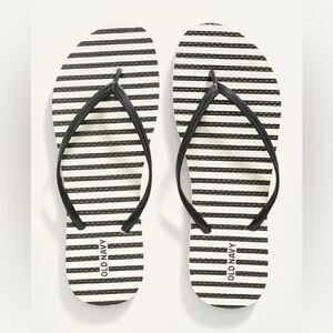 ❤️NWT Old Navy flip flops size 7 size 8